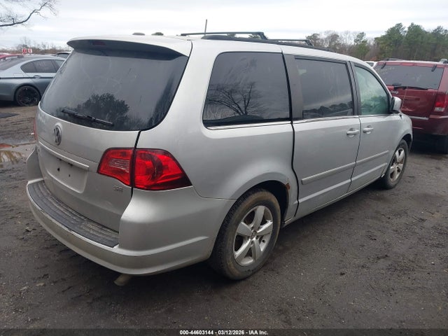 44603144 :رقم المزاد ، 2V4RW3DG3BR669778 vin ، 2011 Volkswagen Routan Se مزاد بيع