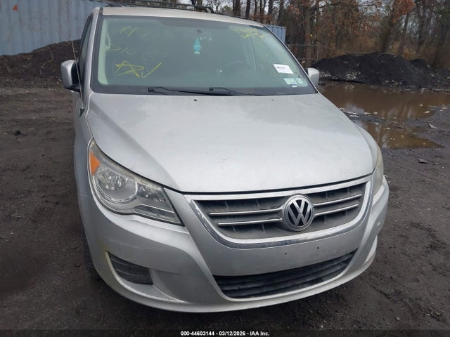 44603144 :رقم المزاد ، 2V4RW3DG3BR669778 vin ، 2011 Volkswagen Routan Se مزاد بيع