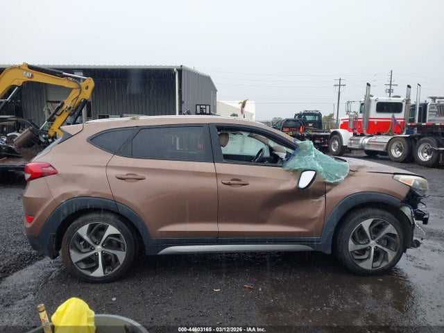 Продажа на аукционе авто 2017 Hyundai Tucson Sport, vin: KM8J33A27HU374666, номер лота: 44603165