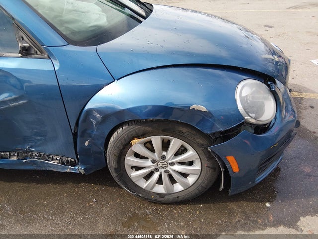 2017 VOLKSWAGEN BEETLE 3VWF17AT9HM624264 Photo 5