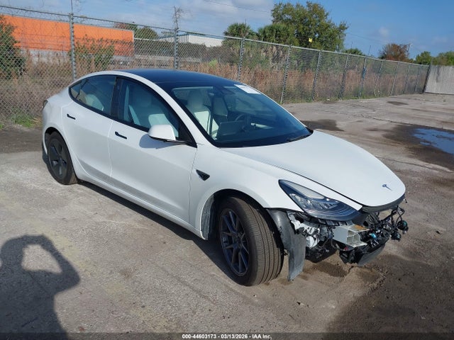 Продаж на аукціоні авто 2022 Tesla Model 3 Rear-wheel Drive, vin: 5YJ3E1EA7NF243898, номер лоту: 44603173