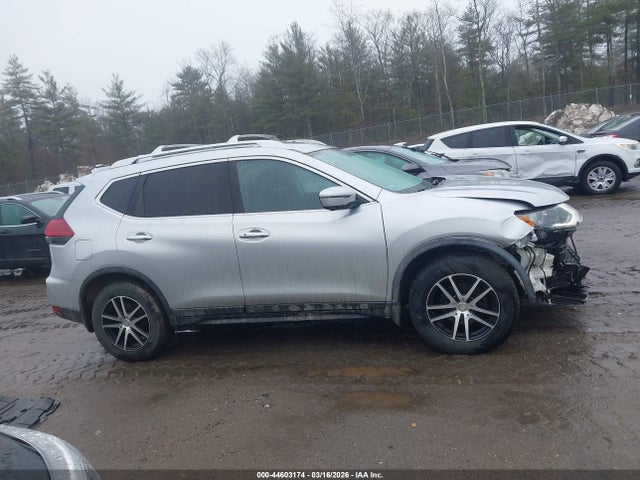 KNMAT2MV4JP543888 Nissan ROGUE SV