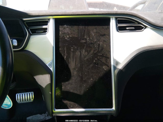44603222 :رقم المزاد ، 5YJSA1H40FF080624 vin ، 2015 Tesla Model S 85d/p85d مزاد بيع
