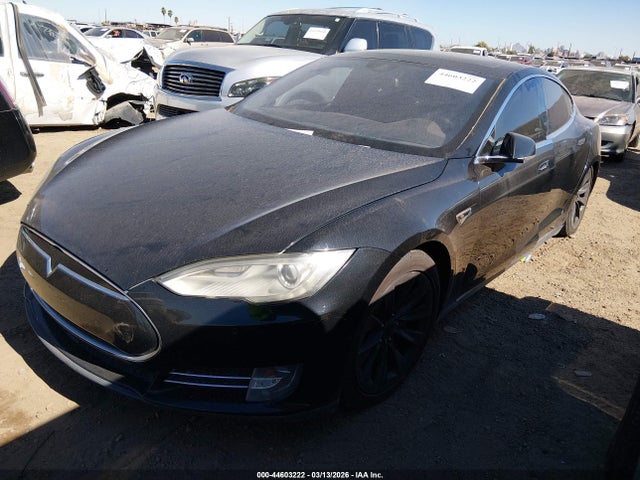 44603222 :رقم المزاد ، 5YJSA1H40FF080624 vin ، 2015 Tesla Model S 85d/p85d مزاد بيع