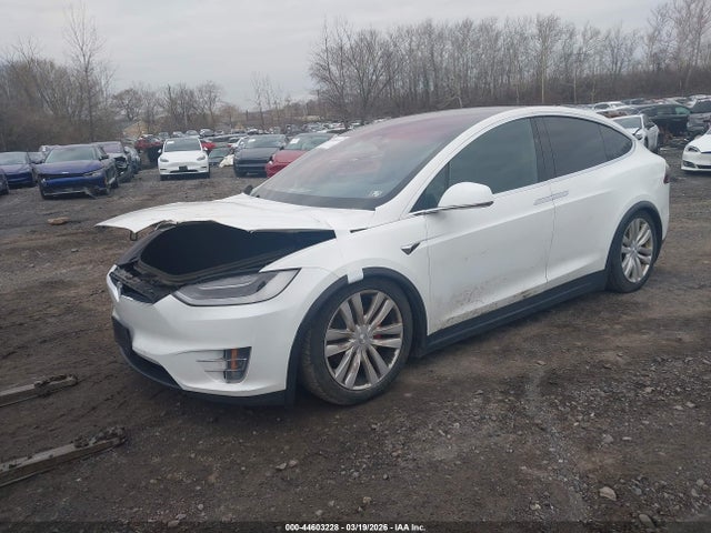 Продаж на аукціоні авто 2017 Tesla Model X P100d, vin: 5YJXCBE42HF044933, номер лоту: 44603228