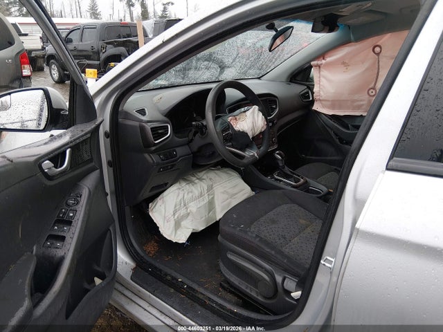 KMHC65LC5JU059744 Hyundai Ioniq Hybrid Blue