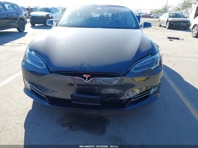 Продаж на аукціоні авто 2018 Tesla Model S 100d/75d/p100d, vin: 5YJSA1E28JF274765, номер лоту: 44603270