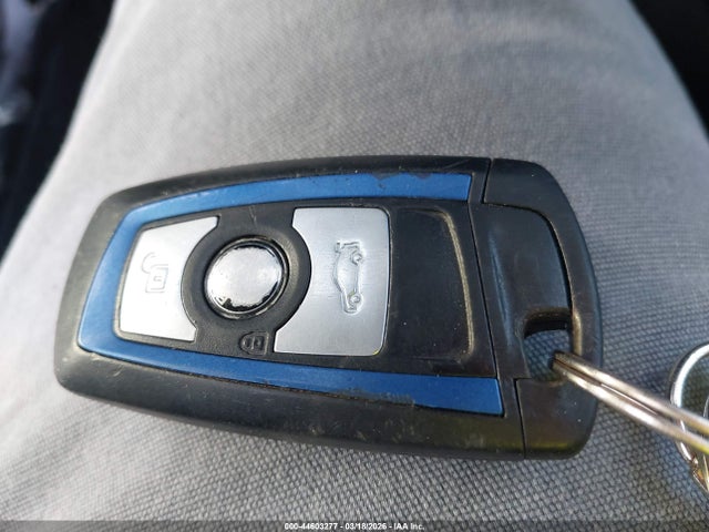 44603277 :رقم المزاد ، WBA1F7C52FVX95953 vin ، 2015 Bmw 228i Xdrive مزاد بيع