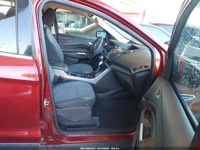 1FMCU0GX1EUB98619 Ford ESCAPE SE