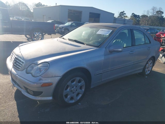 Продажа на аукционе авто 2005 Mercedes-benz C 240 Luxury 4matic, vin: WDBRF81J95F589404, номер лота: 44603395