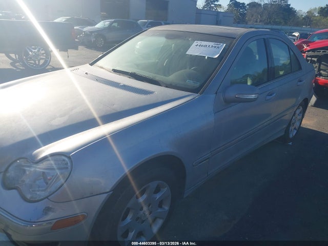 Продажа на аукционе авто 2005 Mercedes-benz C 240 Luxury 4matic, vin: WDBRF81J95F589404, номер лота: 44603395