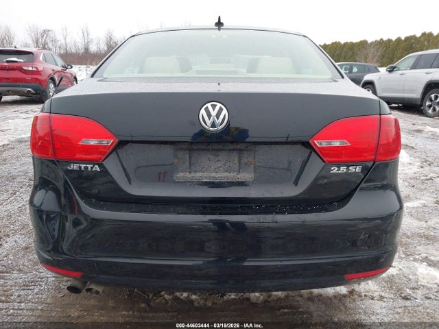 44603444 :رقم المزاد ، 3VWDP7AJ5DM368042 vin ، 2013 Volkswagen Jetta Se مزاد بيع