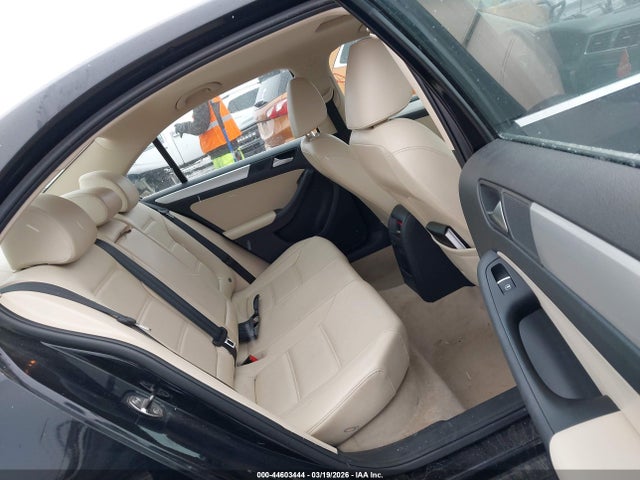 44603444 :رقم المزاد ، 3VWDP7AJ5DM368042 vin ، 2013 Volkswagen Jetta Se مزاد بيع