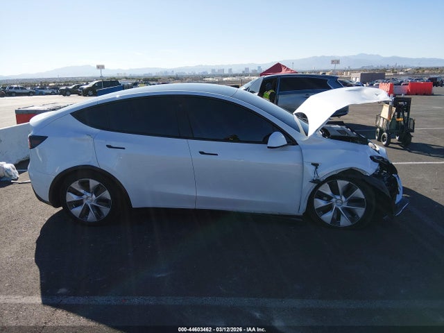 Auction sale of the 2021 Tesla Model Y Long Range Dual Motor All-wheel Drive, vin: 5YJYGDEE5MF138635, lot number: 44603462