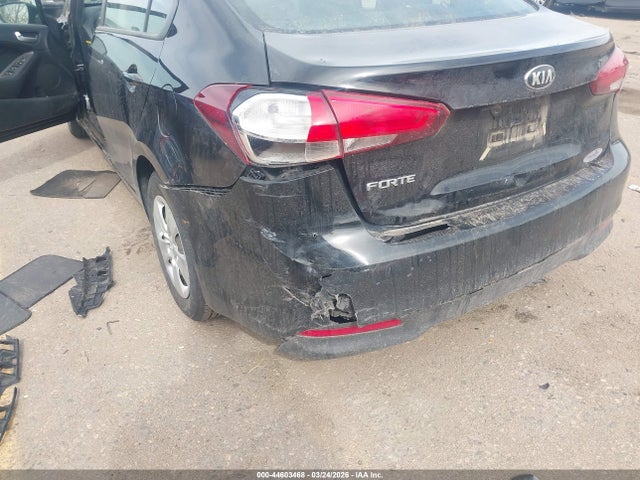 2017 Kia Forte Lx მანქანა იყიდება აუქციონზე, vin: 3KPFK4A78HE043835, აუქციონის ნომერი: 44603468
