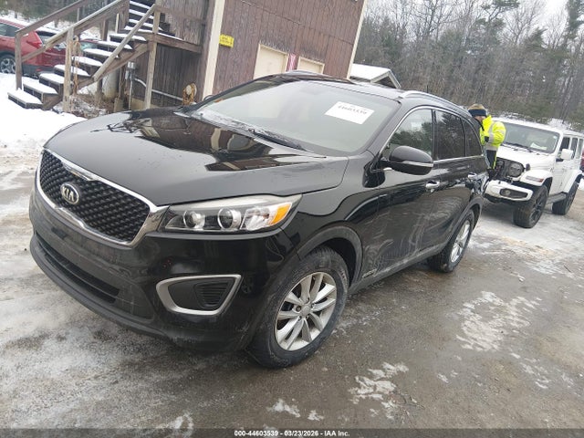 44603539 :رقم المزاد ، 5XYPGDA53HG199532 vin ، 2017 Kia Sorento 3.3l Lx مزاد بيع