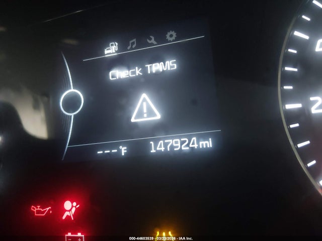 44603539 :رقم المزاد ، 5XYPGDA53HG199532 vin ، 2017 Kia Sorento 3.3l Lx مزاد بيع