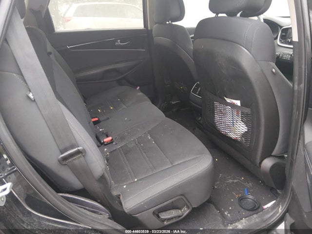 44603539 :رقم المزاد ، 5XYPGDA53HG199532 vin ، 2017 Kia Sorento 3.3l Lx مزاد بيع