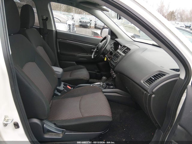 2017 MITSUBISHI OUTLANDER SPORT JA4AR3AU0HZ010459 Photo 4