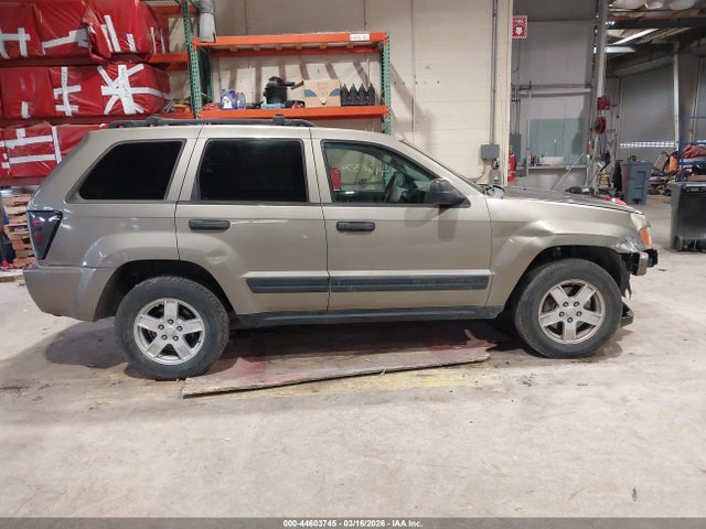 2005 Jeep Grand Cherokee Laredo მანქანა იყიდება აუქციონზე, vin: 1J4HR48N95C694722, აუქციონის ნომერი: 44603745
