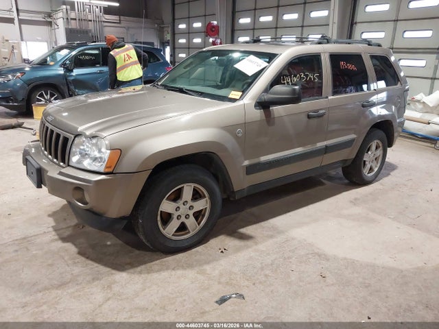 2005 Jeep Grand Cherokee Laredo მანქანა იყიდება აუქციონზე, vin: 1J4HR48N95C694722, აუქციონის ნომერი: 44603745