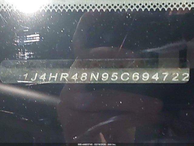 2005 Jeep Grand Cherokee Laredo მანქანა იყიდება აუქციონზე, vin: 1J4HR48N95C694722, აუქციონის ნომერი: 44603745