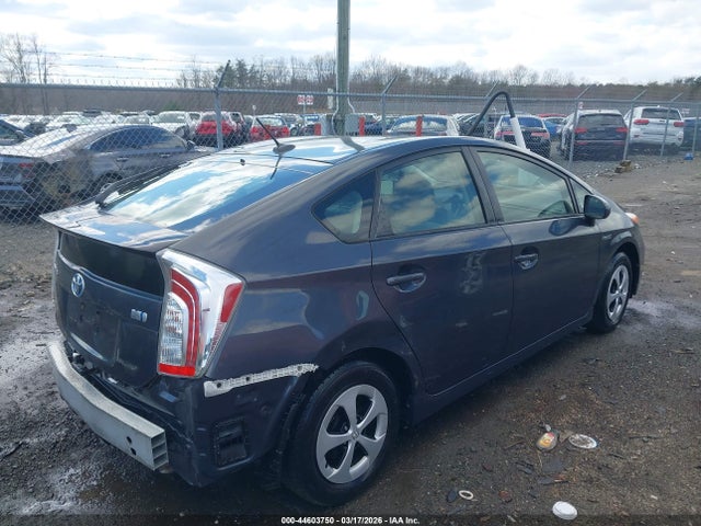 2015 TOYOTA PRIUS JTDKN3DU3F0403150 Photo 3