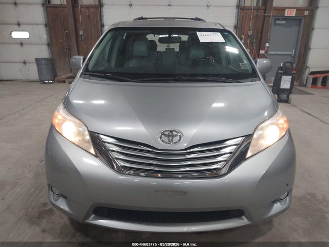 44603775 :رقم المزاد ، 5TDDK3DC0BS013400 vin ، 2011 Toyota Sienna Limited مزاد بيع