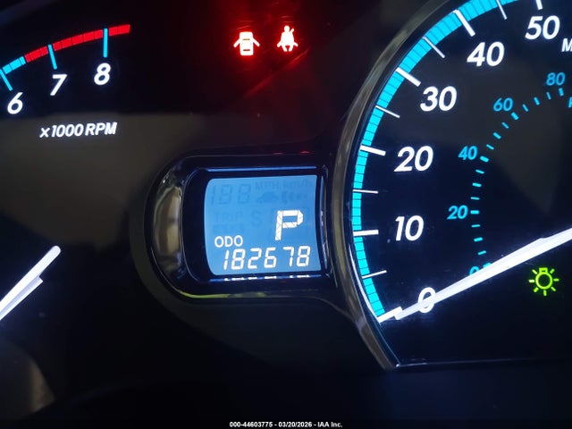 44603775 :رقم المزاد ، 5TDDK3DC0BS013400 vin ، 2011 Toyota Sienna Limited مزاد بيع