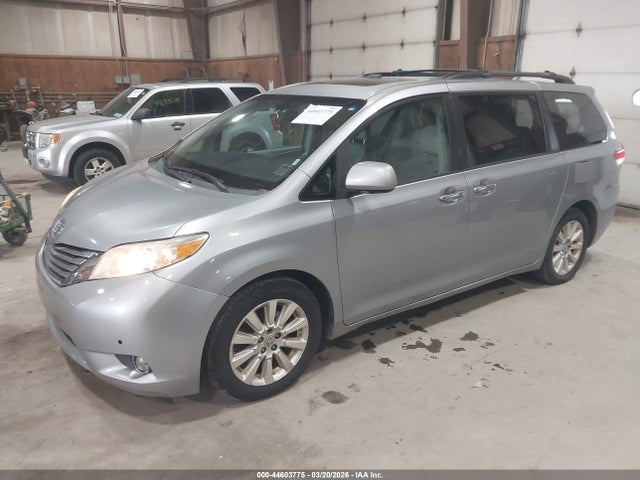 44603775 :رقم المزاد ، 5TDDK3DC0BS013400 vin ، 2011 Toyota Sienna Limited مزاد بيع