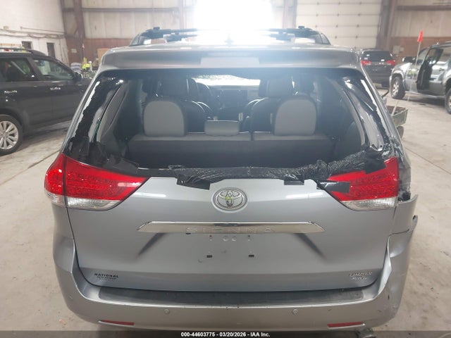 44603775 :رقم المزاد ، 5TDDK3DC0BS013400 vin ، 2011 Toyota Sienna Limited مزاد بيع