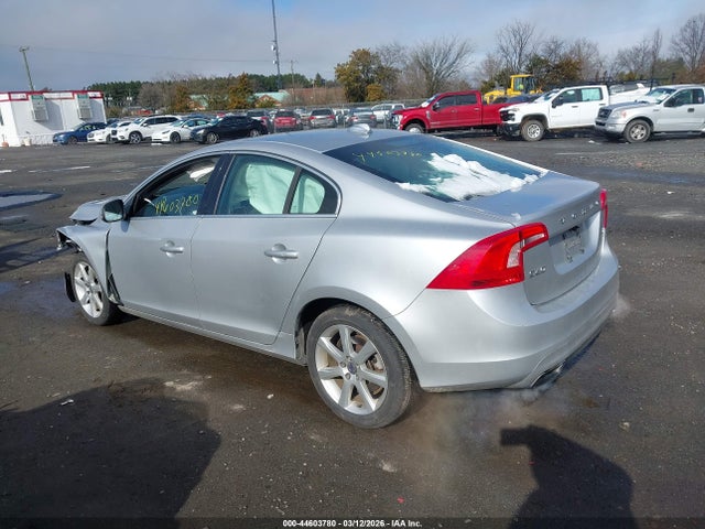 2016 VOLVO S60 YV1612TK6G2413503 Photo 2