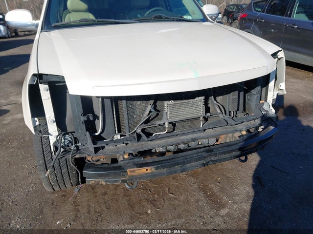 Продажа на аукционе авто 2013 Cadillac Escalade Esv Premium, vin: 1GYS4JEF4DR352526, номер лота: 44603790