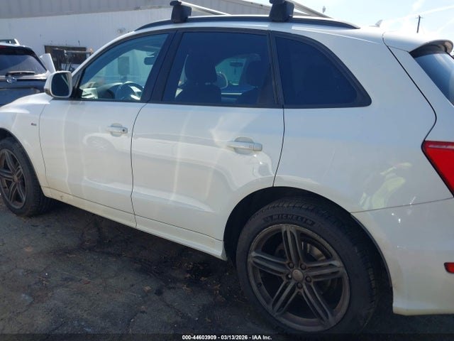 Продажа на аукционе авто 2012 Audi Q5 3.2 Premium, vin: WA1WKAFP9CA138577, номер лота: 44603909