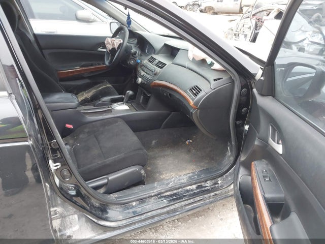 44603916 :رقم المزاد ، 1HGCP2F78BA118692 vin ، 2011 Honda Accord 2.4 Ex مزاد بيع