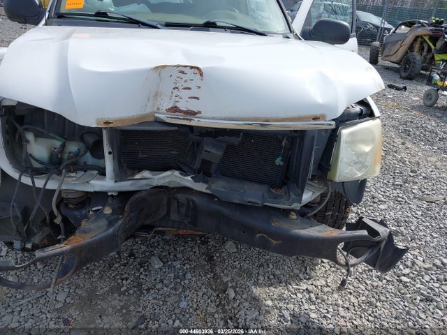 2003 Gmc Envoy Sle მანქანა იყიდება აუქციონზე, vin: 1GKDT13S332260871, აუქციონის ნომერი: 44603936
