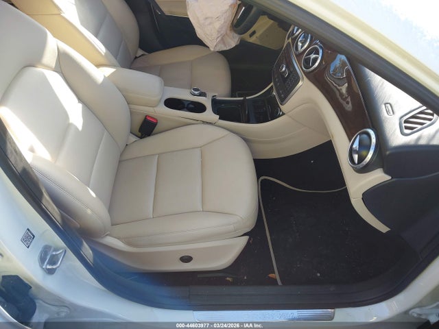 WDCTG4GB2FJ090272 Mercedes-Benz Gla 250 4matic