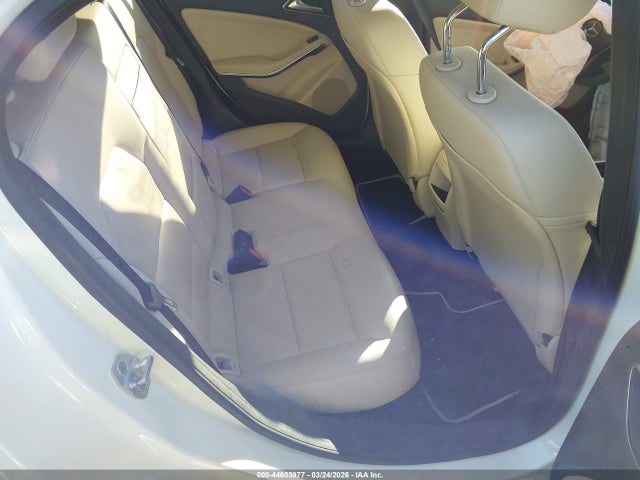 WDCTG4GB2FJ090272 Mercedes-Benz Gla 250 4matic