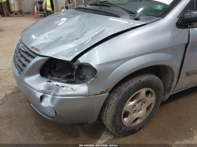 2006 Chrysler Town & Country მანქანა იყიდება აუქციონზე, vin: 1A4GP45R66B558953, აუქციონის ნომერი: 44603982