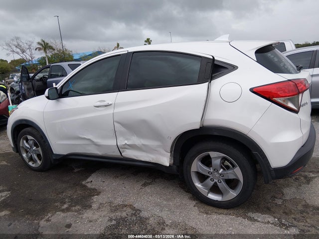 44604030 :رقم المزاد ، 3CZRU5H33NM708104 vin ، 2022 Honda Hr-v 2wd Lx مزاد بيع