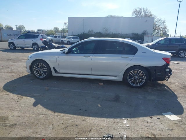 2019 Bmw 740e Xdrive Iperformance მანქანა იყიდება აუქციონზე, vin: WBA7J2C51KB246462, აუქციონის ნომერი: 44604067