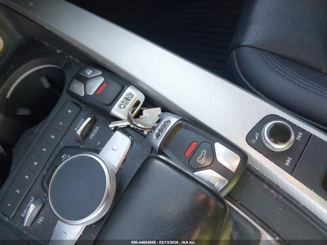 2017 AUDI A4 WAUENAF48HN009855 Photo 10