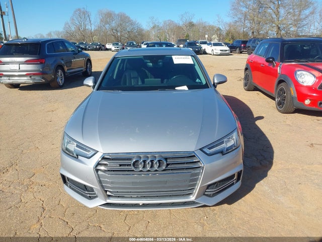 Продажа на аукционе авто 2017 Audi A4 2.0t Premium, vin: WAUENAF48HN009855, номер лота: 44604086