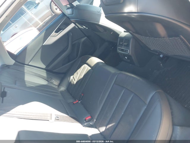 2017 AUDI A4 WAUENAF48HN009855 Photo 7