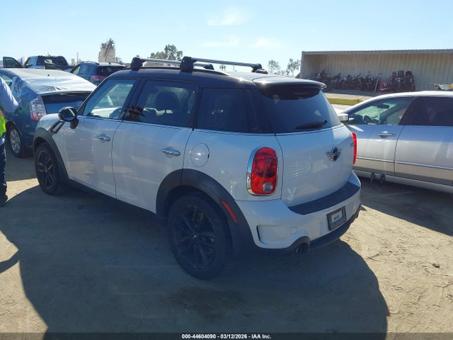 2015 MINI COUNTRYMAN WMWZC3C59FWT03014 Photo 2