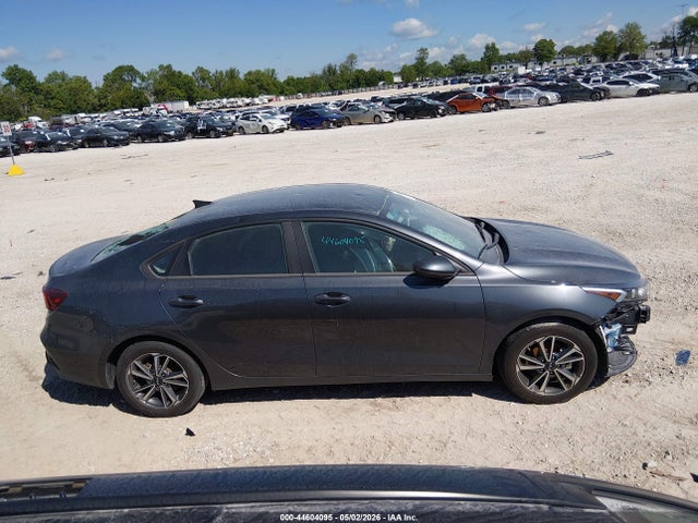 44604095 :رقم المزاد ، 3KPF24AD4PE586524 vin ، 2023 Kia Forte Lxs مزاد بيع