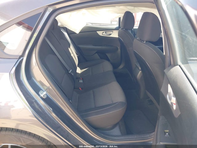 44604095 :رقم المزاد ، 3KPF24AD4PE586524 vin ، 2023 Kia Forte Lxs مزاد بيع