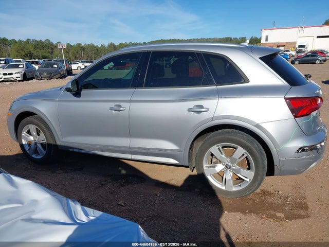 Продаж на аукціоні авто 2018 Audi Q5 2.0t Premium/2.0t Tech Premium, vin: WA1ANAFY1J2004387, номер лоту: 44604156