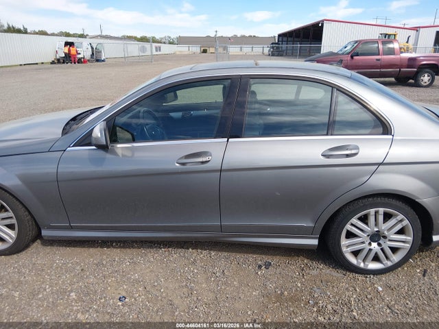 Продажа на аукционе авто 2008 Mercedes-benz C 300 Luxury 4matic/sport 4matic, vin: WDDGF81X28F115172, номер лота: 44604161