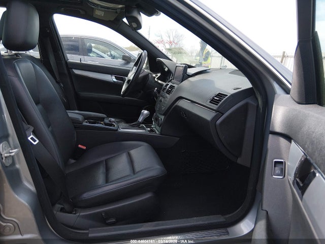 Продажа на аукционе авто 2008 Mercedes-benz C 300 Luxury 4matic/sport 4matic, vin: WDDGF81X28F115172, номер лота: 44604161